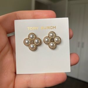 Tory Burch Rope Clover Pearl Stud Earring